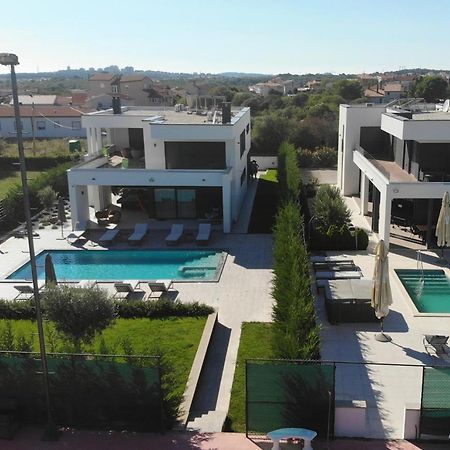 Villa Ula In Pula With Heated Pool And Sauna Eksteriør bilde